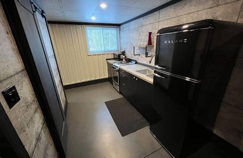 Holstein Apartment | Loft Where City Meets Country