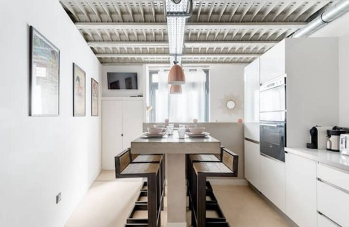 Saint-Laurent-d'Aigouze House | Loft with character and quality fittings
