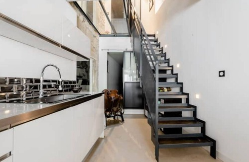 Saint-Laurent-d'Aigouze House | Loft with character and quality fittings