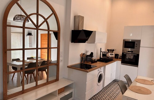 Saint-Gregoire House | Loft with Private Pool, Jacuzzi, AC & Garden – Peaceful Countryside