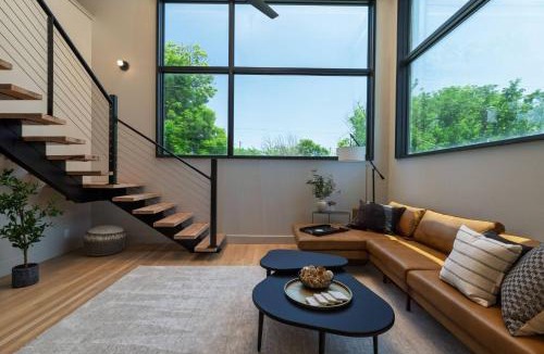 Fort Worth Apartment | Loft with Rooftop - World Cup Guests & Fast Wi-Fi
