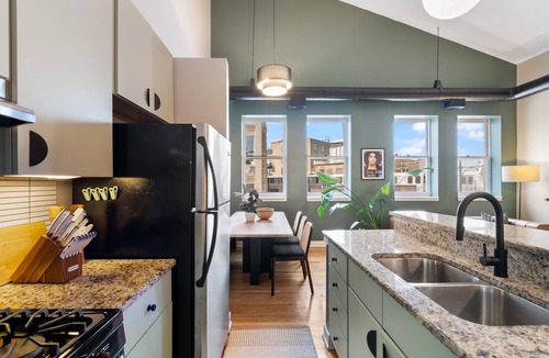 Wicker Park Apartment | Loft8 - Unique Design in Prime Location