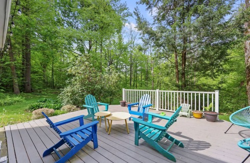 Housatonic House | Lofted Hideaway on Pixley Hill