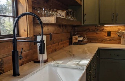 Broken Bow Apartment | Lofted Pines Hot Tub Arcade Air Hockey