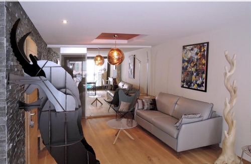 Annecy Old Town Apartment | Lofts and Lakes Premium
