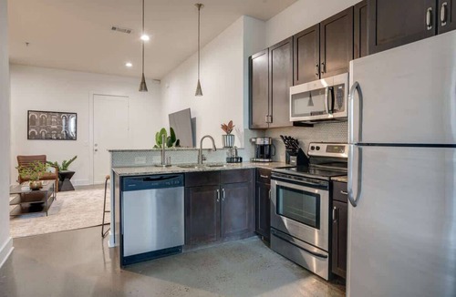 Midtown House | Lofts At 30th-Maestro-2 Units-Mins to Broadway
