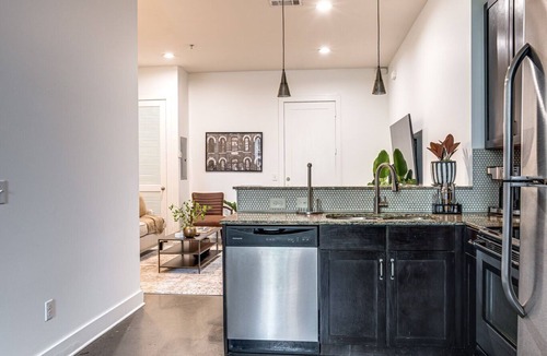 Midtown Cottage | Lofts At 30th - Urban Lodge - Mins to Broadway!