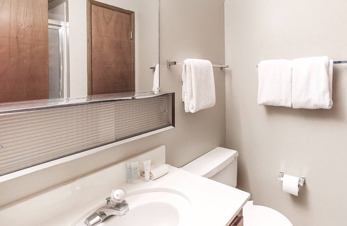 Dollar Point Condo | Lofty Condo with Balcony, Partial Lake Views, Shared Pool, Tennis and Sauna