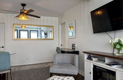 Downtown St. John's Apartment | Lofty Haven ~ High/Harbour Views of Narrows & Signal Hill/Steps to Downtown