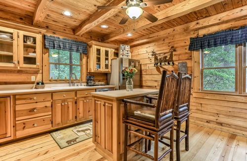 East Ellijay Cabin | Lofty Pines on the Cartecay
