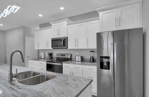 Port Huron Apartment | Lofty Riverview Retreat - Great views & downtown!