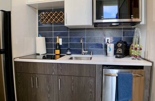 Broadway Hotel | Lofty Studio Prime Cap Hill