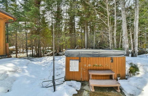 Fiddler Lake Resort Cabin | Log cabin 4 bdrms, spa, indoor& outdoor pool, lake beach, Fiddlerlake resort