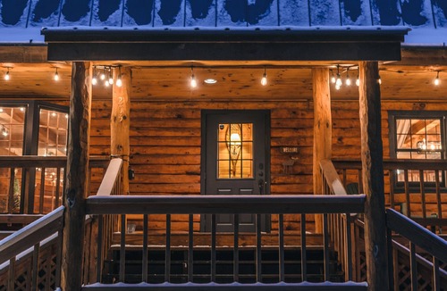 Mount Holly Cabin | Log Cabin+ 5 Min to Ski Okemo! + Hot Tub!