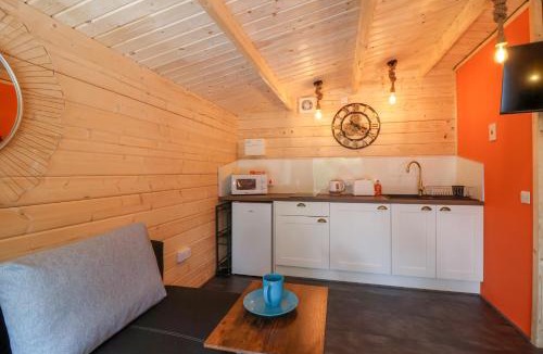 West Pennard House | Log Cabin - Amber Glow