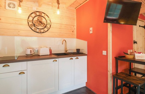 West Pennard Cottage | Log Cabin - Amber Glow
