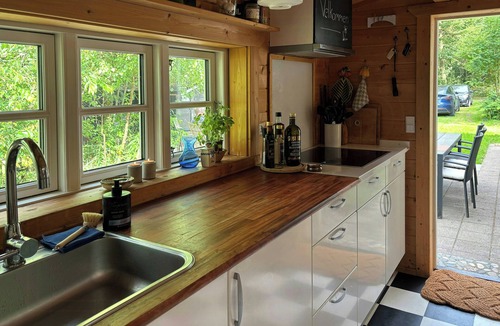 Tim House | Log cabin between North Sea and Stadil Fjord