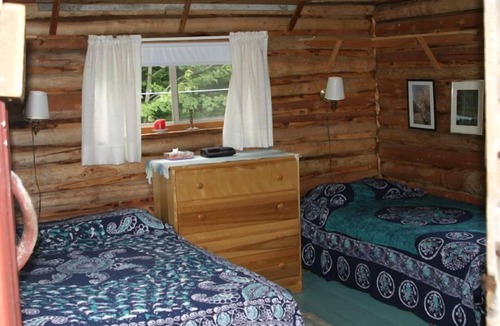 Hancock Point Cabin | log cabin by the sea