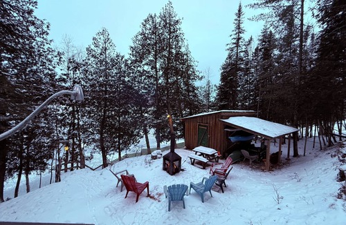 Chute-Saint-Philippe Ski Chalet | Log cabin, a haven of peace. Guaranteed privacy right on the water's edge