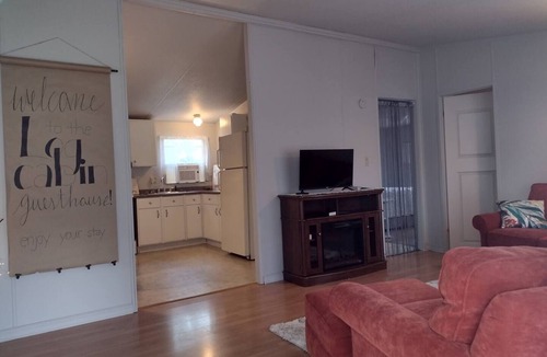 Bird In Hand House | Log Cabin Guest House