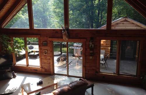 Arcade Cabin | Log Cabin In the Woods
