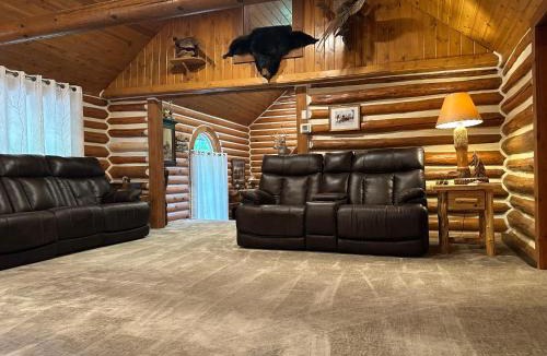 Wetmore House | Log Cabin in the Woods