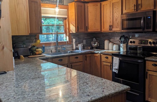 Salem Cabin | Log Cabin in the woods