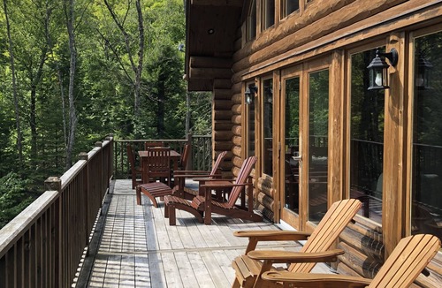 Labelle Ski Chalet | Log cabin Labelle