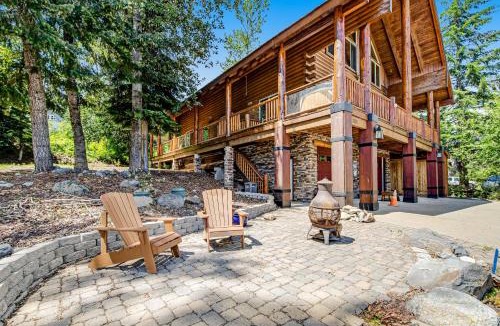 Hyak House | Log Cabin Luxury