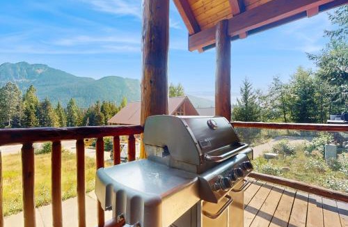 Hyak House | Log Cabin Luxury