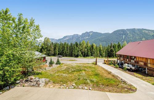 Hyak House | Log Cabin Luxury