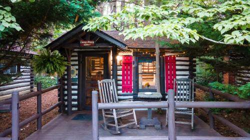 Woodfin Cabin | Log Cabin Motor Court