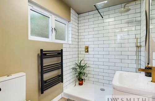 Upton Cheyney House | Log Cabin near Bath