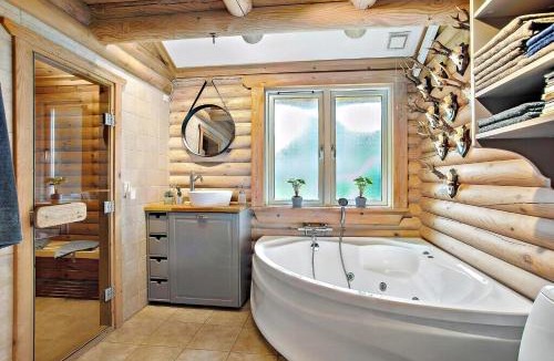 Helberskov Strand House | Log Cabin Near Mariager Fjord