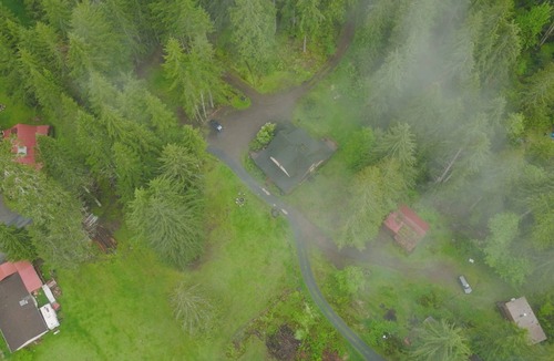 Ashford Cabin | Log Cabin Near Mount Rainier, Sleeps 8, Fireplace and Fire Pit
