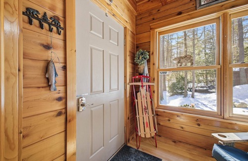 Chestertown House | Log Cabin on 30 acres on Kelm Pond