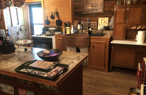 Milam House | Log Cabin on Lake Front Property! New Spa! New Grill! We have internet!