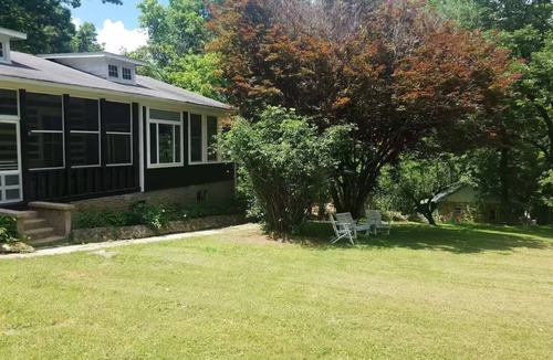 Steelville Cabin | Log cabin on River with spring cave
