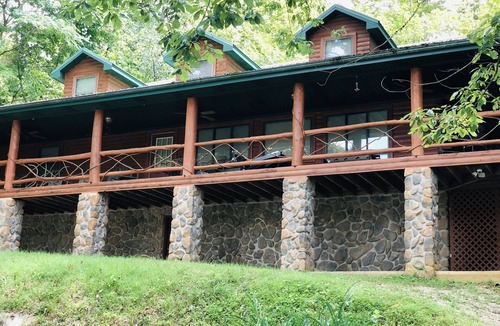 Doniphan Cabin | Log Cabin on the Current River