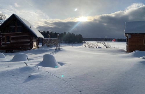 Gravenhurst Cabin | Log Cabin On the Lake B&B