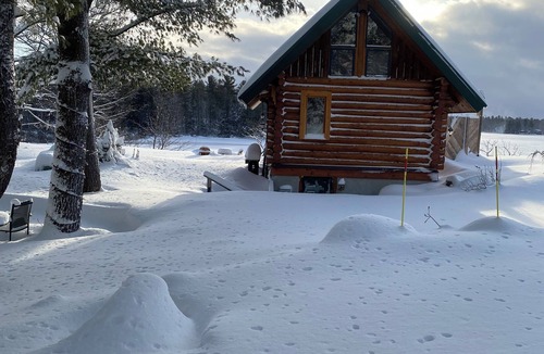 Gravenhurst Cabin | Log Cabin On the Lake B&B