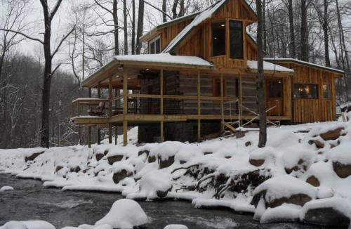 Stanardsville House | Log Cabin on the River