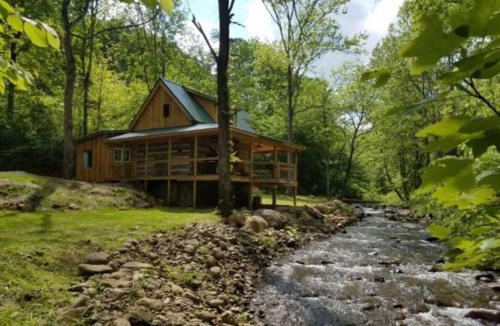 Stanardsville House | Log Cabin on the River