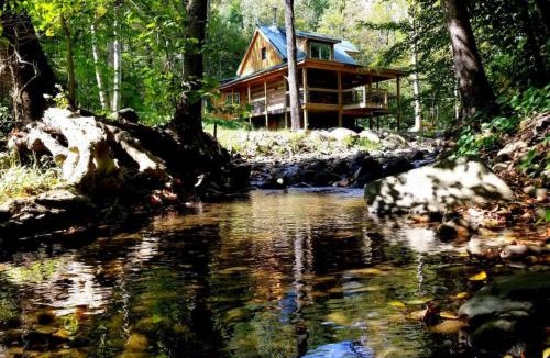 Stanardsville House | Log Cabin on the River