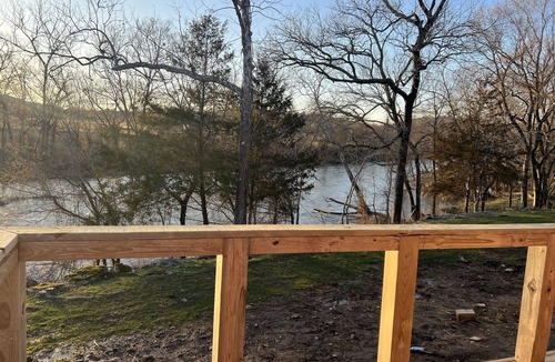 West Siloam Springs Cabin | Log Cabin on the waterfall