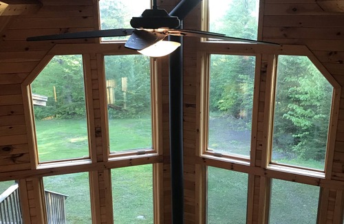 Chester Cabin | Log Cabin Retreat - Chester, VT 25 Acres + State Forest Access