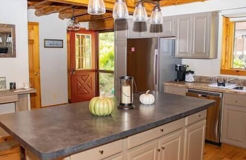Hamilton House | Log Cabin · Sleeps 8 · 5 min Colgate Univ, Lake Moraine Home #6 Near Colgate University
