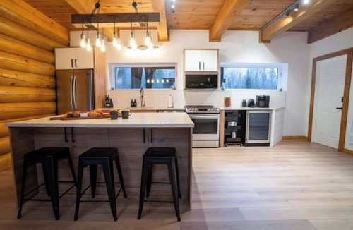 Saint Come Ski Chalet | Log cabin | Spa | Cozy | Ski Val St-Côme