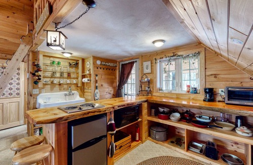 Fryeburg Apartment | Log cabin studio with fireplace, firepit, deck, cable, & WiFi