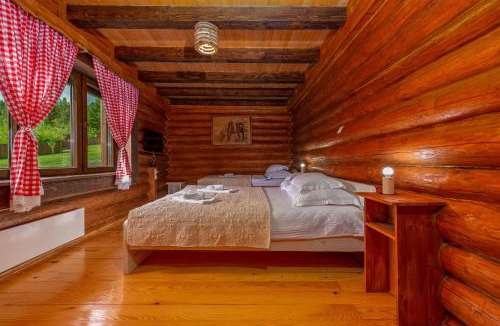 Gospic Villa | Log Cabin Valley - Private Villa with Pool
